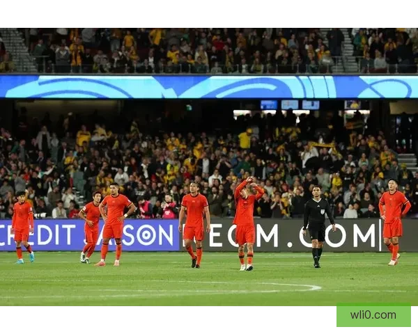 国足结束海外拉练今日下午返抵北京开启新周期全队备战冲刺目标明确